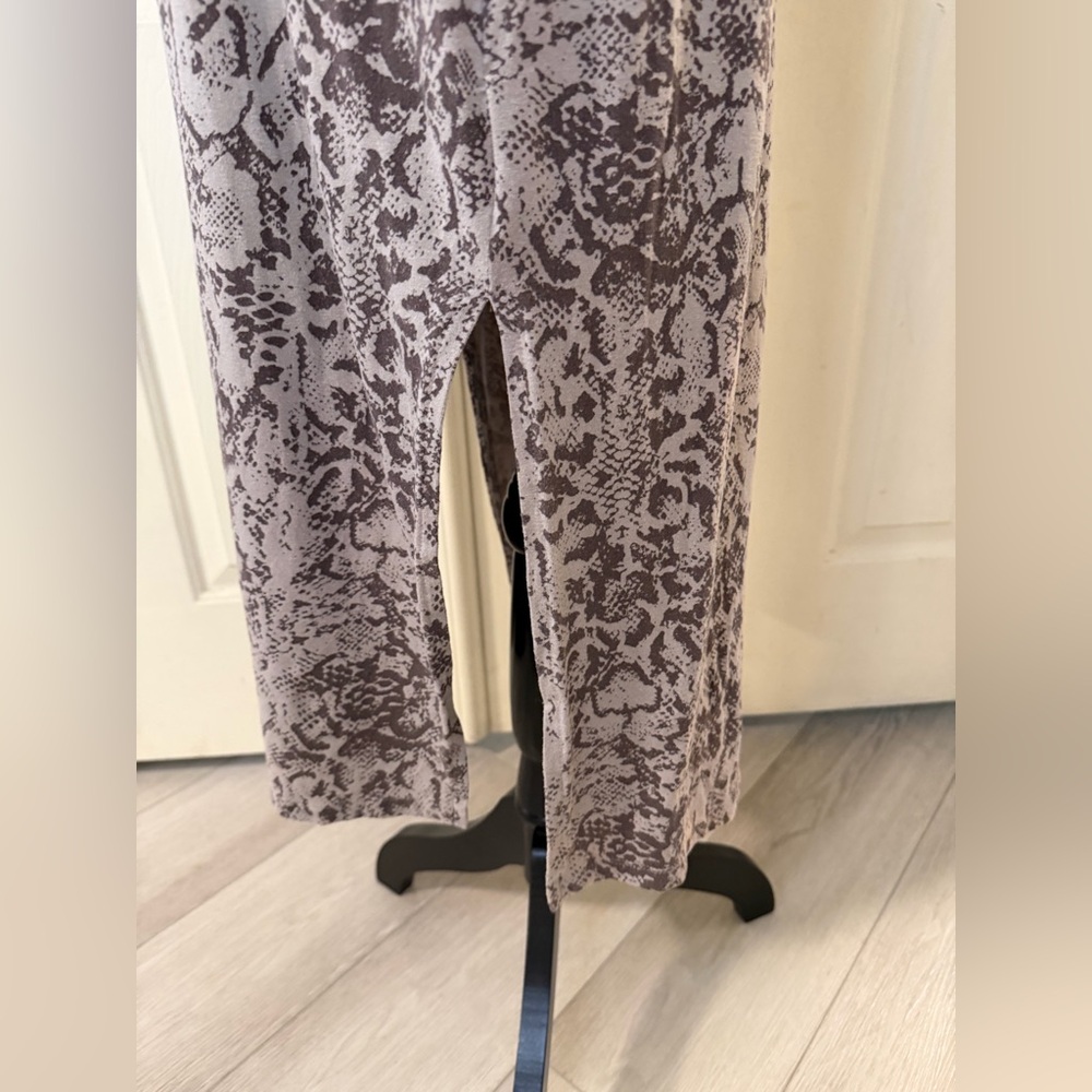 Garnet Hill Maxi Dress Sz M Gray Snake Print Resortwear Turtleneck Column Dress - Picture 7 of 12